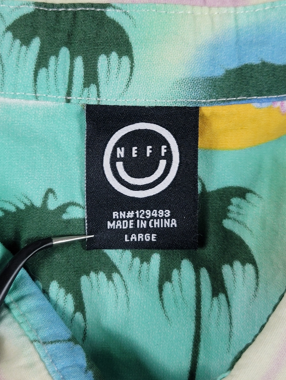 Neff All-Over Duck Print Hawaiian Short-Sleeve Button Up Shirt Mens Size Large - Picture 3 of 10